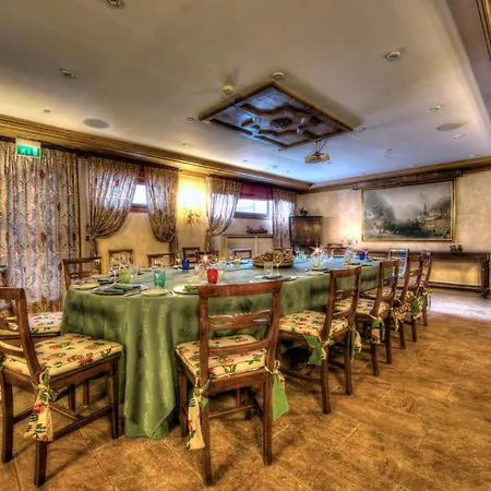 Hotel Novecento Romantic - Estella Italia Courmayeur