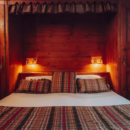 Novecento Romantic - Estella Collection 4*