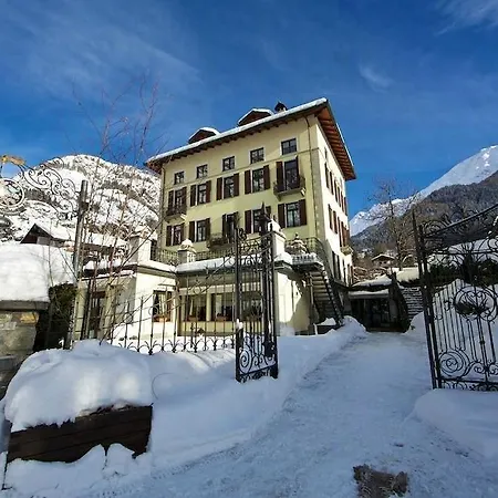 ホテル Novecento Romantic - Estella Collection & Experience 4*