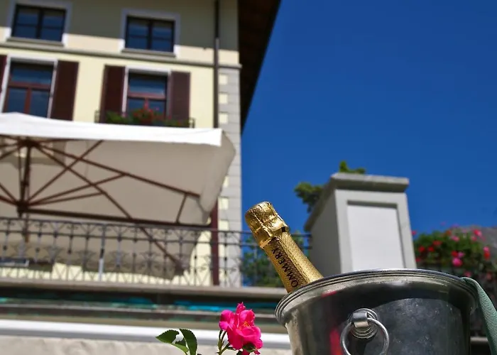 Novecento Romantic - Estella Collection & Experience